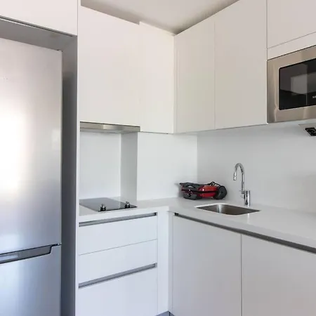 Comfy Modern 1br W/ Parking & Gym #193