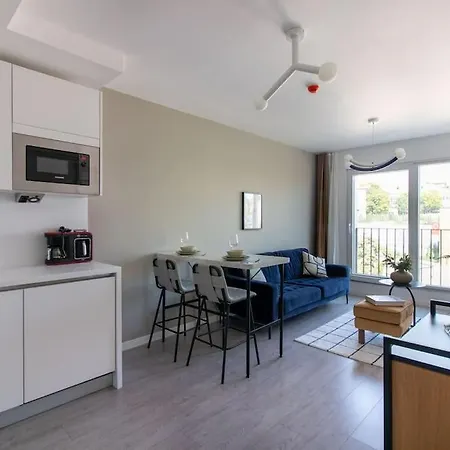 Comfy Modern 1br W/ Parking & Gym #193
